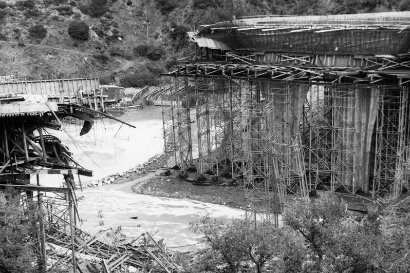 A large portion of the 210's Foothill Freeway Bridge gave way after heavy rains north of Los Angeles, 1973.