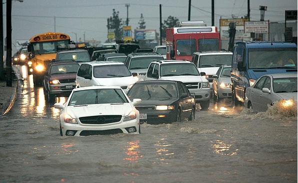 P2_18_2010 Flooding in Sun Valley
